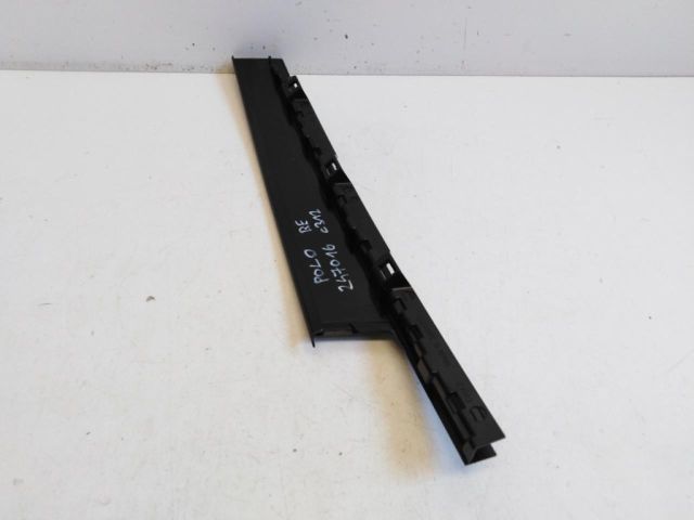 bontott VW POLO VI Bal első Ajtókeret Burkolat