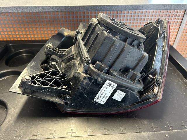 bontott VW POLO VI Bal Hátsó Lámpa Foglalat