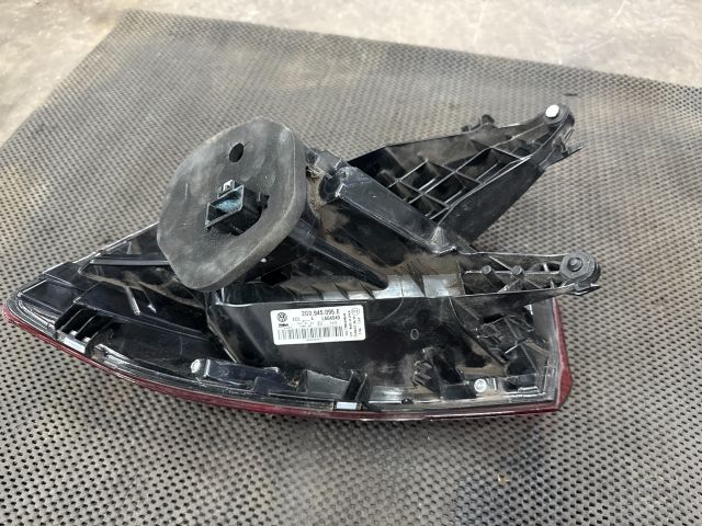 bontott VW POLO VI Bal Hátsó Lámpa