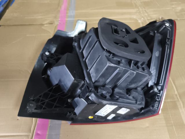 bontott VW POLO VI Bal Hátsó Lámpa