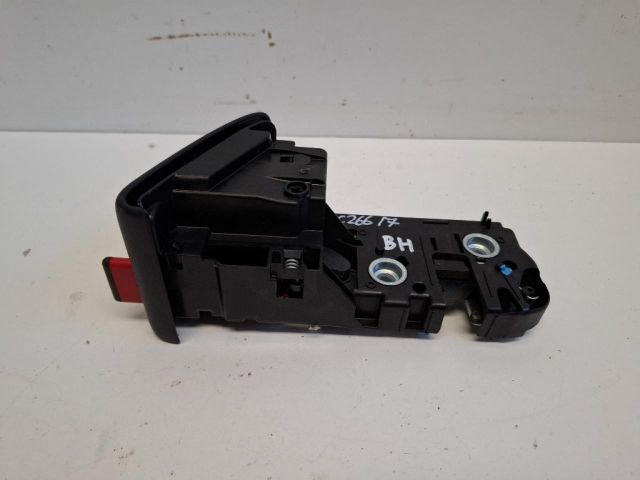 bontott VW POLO VI Bal hátsó Ülés Rögzítő