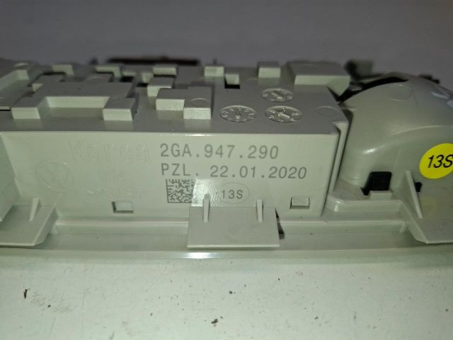 bontott VW POLO VI Beltér Világítás Hátsó