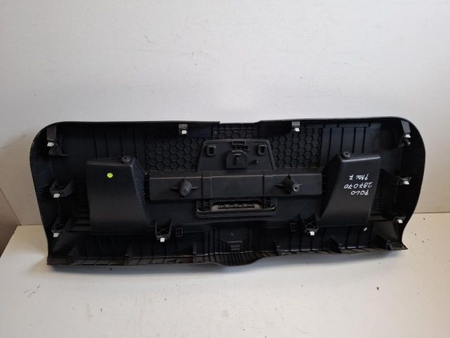 bontott VW POLO VI Csomagtérajtó Kárpit