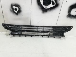 bontott VW POLO VI Első Lökhárító Alsó Középső Díszrács