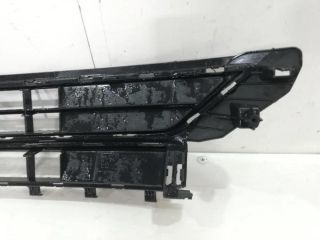 bontott VW POLO VI Első Lökhárító Alsó Középső Díszrács