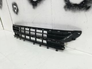 bontott VW POLO VI Első Lökhárító Alsó Középső Díszrács