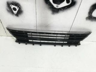 bontott VW POLO VI Első Lökhárító Alsó Középső Díszrács