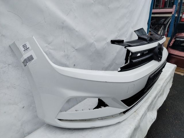 bontott VW POLO VI Első Lökhárító (Üresen)