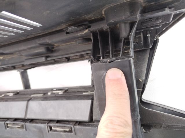 bontott VW POLO VI Első Lökhárító (Üresen)