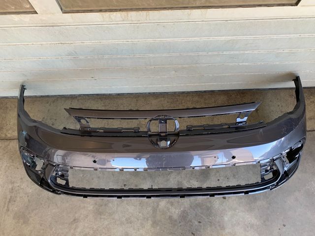 bontott VW POLO VI Első Lökhárító (Üresen)