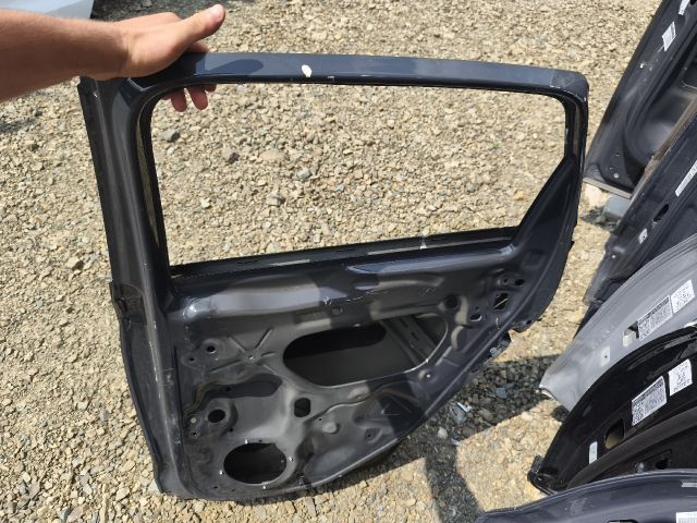 bontott VW POLO VI Jobb hátsó Ajtó (Üres lemez)