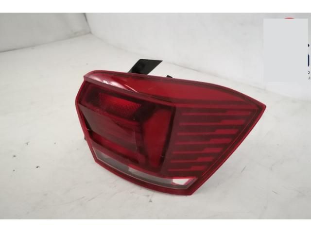 bontott VW POLO VI Jobb Külső Hátsó Lámpa