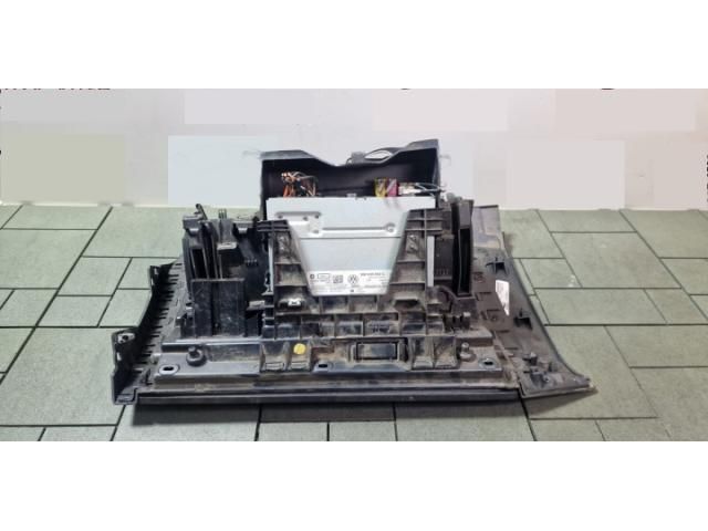 bontott VW POLO VI Kesztyűtartó