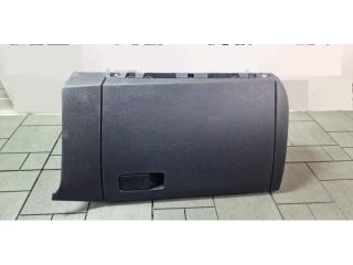 bontott VW POLO VI Kesztyűtartó