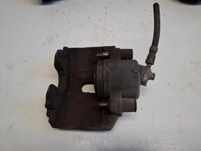 bontott VW SCIROCCO Bal első Féknyereg Munkahengerrel