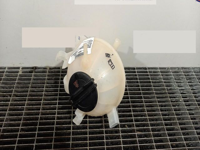 bontott VW SCIROCCO Kiegyenlítő Tartály