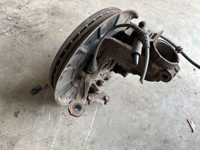 bontott VW SCIROCCO Bal első Csonkállvány Kerékaggyal