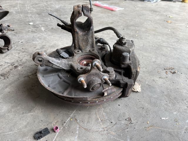 bontott VW SCIROCCO Bal első Csonkállvány Kerékaggyal