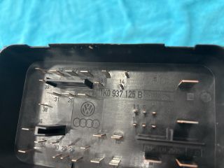 bontott VW SCIROCCO Biztosítéktábla Motortér