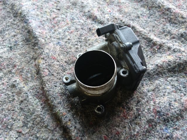 bontott VW SCIROCCO Fojtószelep (Elektromos)