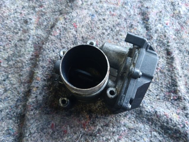 bontott VW SCIROCCO Fojtószelep (Elektromos)