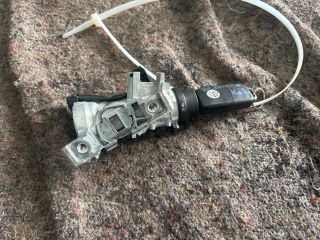 bontott VW SCIROCCO Gyújtáskapcsoló Házzal