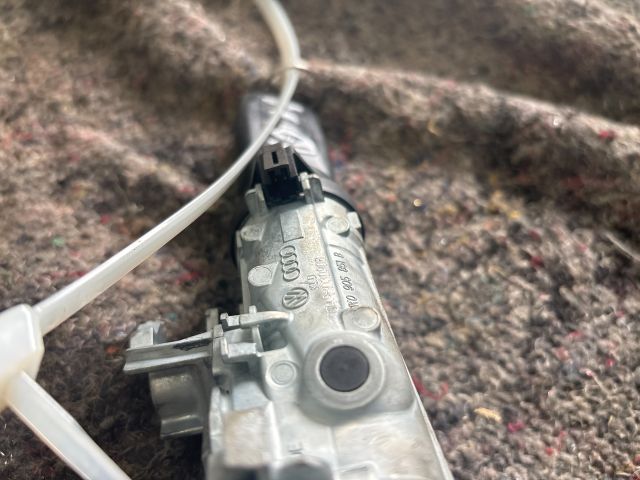 bontott VW SCIROCCO Gyújtáskapcsoló Házzal