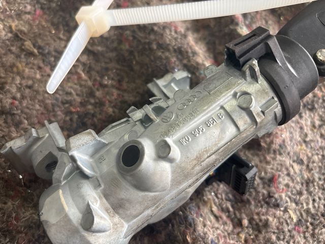 bontott VW SCIROCCO Gyújtáskapcsoló Házzal