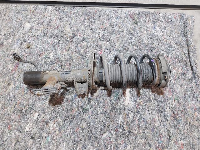 bontott VW SCIROCCO Jobb első Gólyaláb (Lengécsillapító, Rugó)