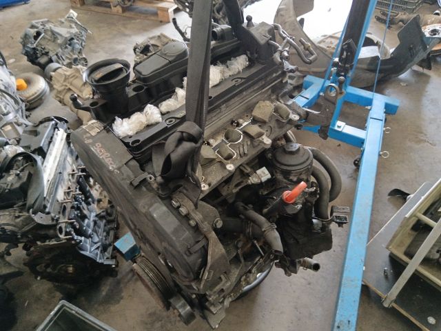 bontott VW SCIROCCO Motor (Fűzött blokk hengerfejjel)