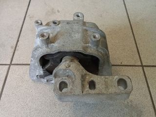 bontott VW SCIROCCO Motor Tartó Bak (Pozíciófüggetlen)