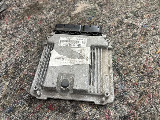 bontott VW SCIROCCO Motorvezérlő