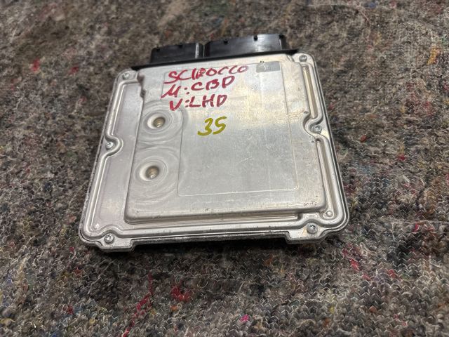 bontott VW SCIROCCO Motorvezérlő