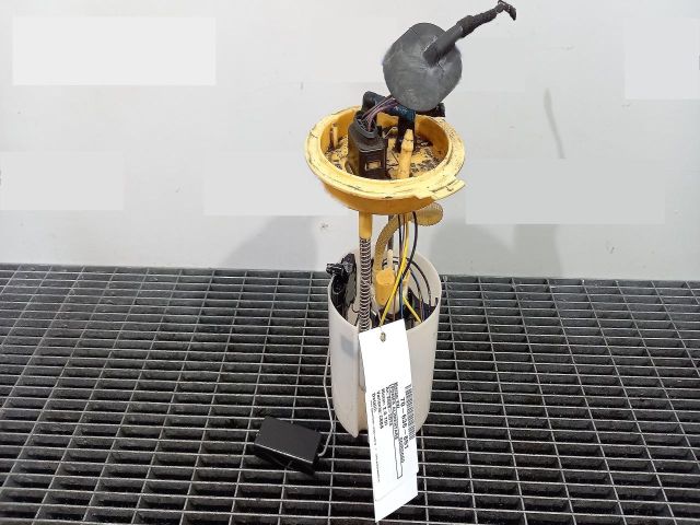 bontott VW SCIROCCO Üzemanyag Szivattyú