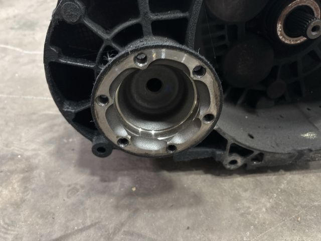 bontott VW SCIROCCO Váltó (Mechanikus)