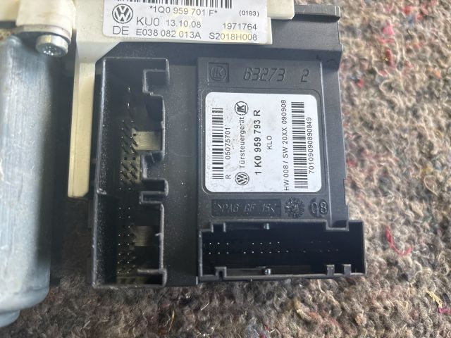 bontott VW SCIROCCO Bal első Ablakemelő Motor