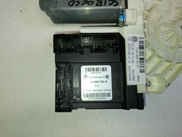 bontott VW SCIROCCO Bal első Ablakemelő Motor