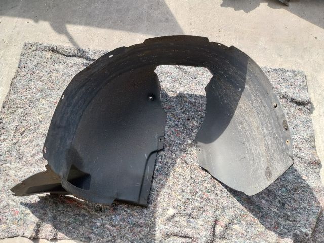 bontott VW SCIROCCO Bal első Dobbetét (Kerékjárati, Műanyag)