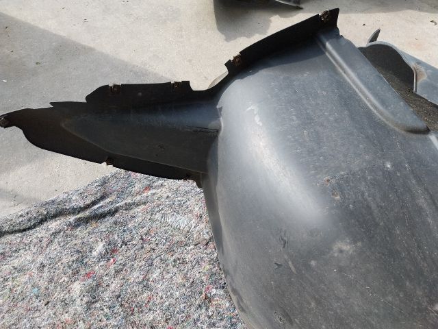 bontott VW SCIROCCO Bal első Dobbetét (Kerékjárati, Műanyag)