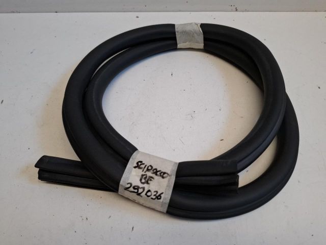 bontott VW SCIROCCO Bal első Gumikéder