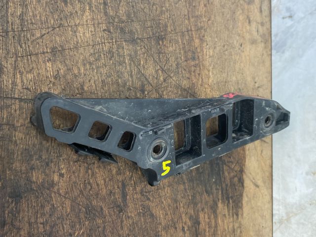 bontott VW SCIROCCO Bal első Oldal Lökhárító Tartó (Műanyag)