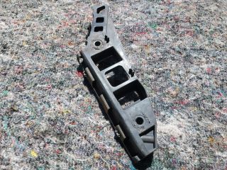 bontott VW SCIROCCO Bal első Oldal Lökhárító Tartó (Műanyag)