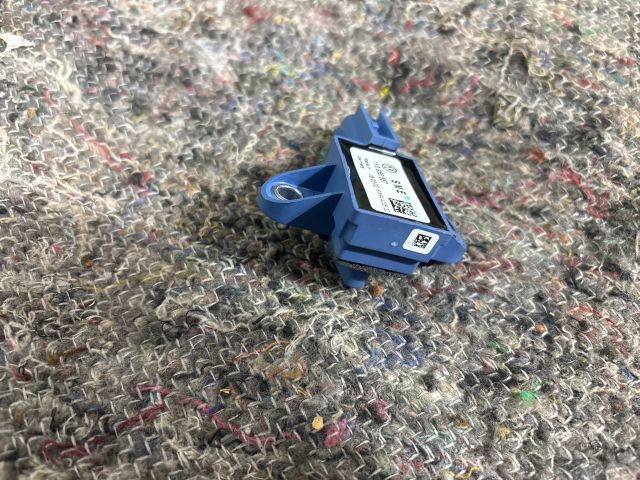 bontott VW SCIROCCO Bal első Oldal Ütközés Érzékelő