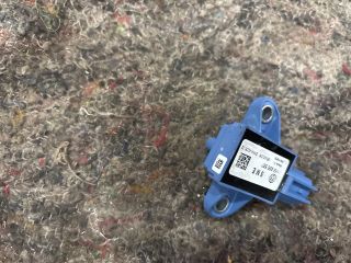 bontott VW SCIROCCO Bal első Oldal Ütközés Érzékelő