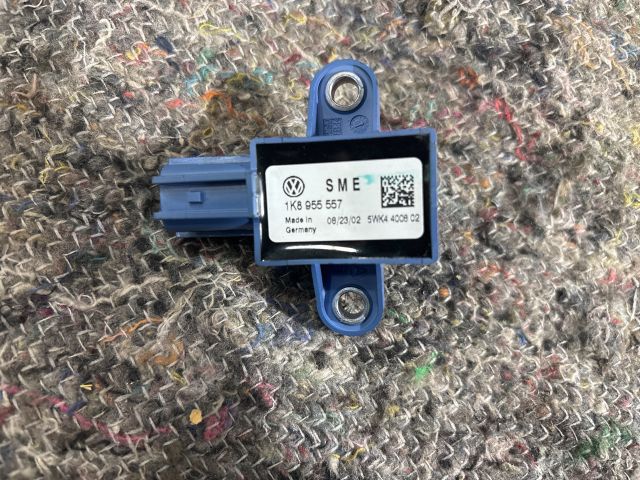 bontott VW SCIROCCO Bal első Oldal Ütközés Érzékelő