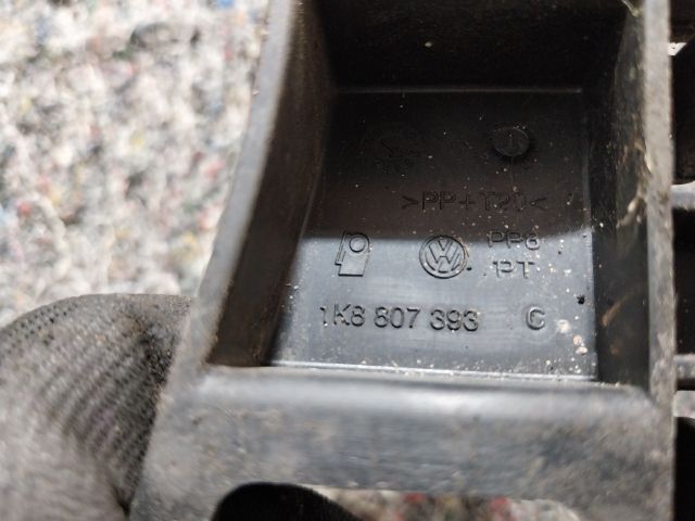 bontott VW SCIROCCO Bal hátsó Oldal Lökhárító Tartó (Műanyag)