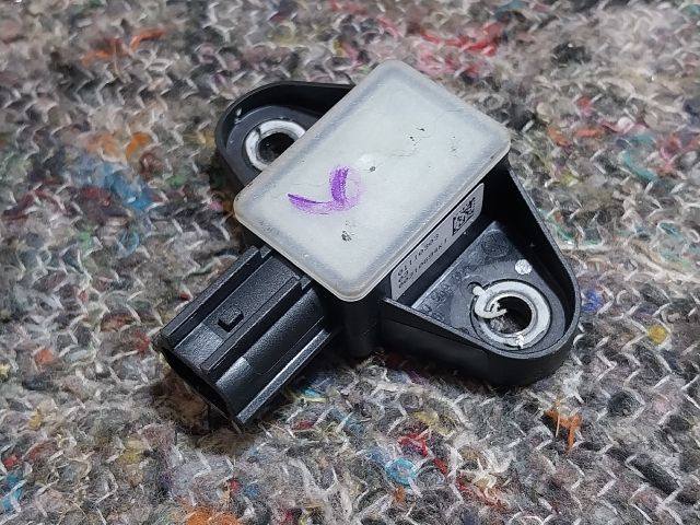 bontott VW SCIROCCO Bal hátsó Oldal Ütközés Érzékelő