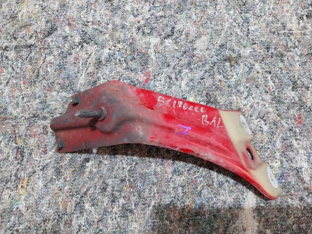 bontott VW SCIROCCO Bal Sárvédő Oldaltartó