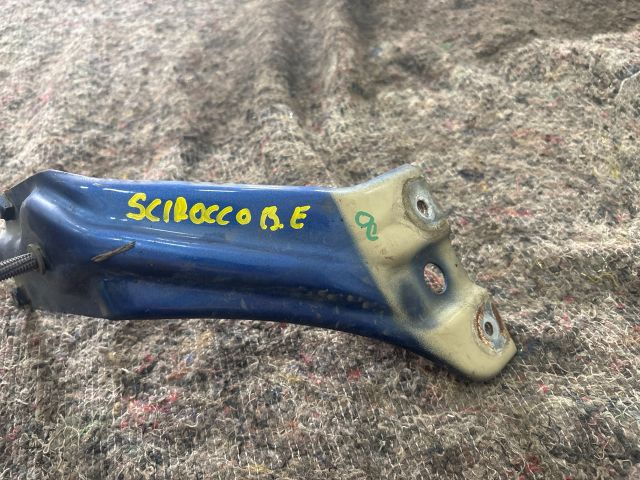 bontott VW SCIROCCO Bal Sárvédő Oldaltartó