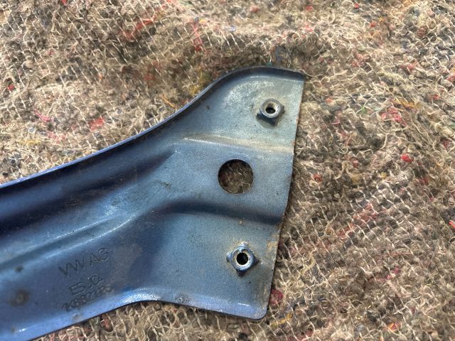 bontott VW SCIROCCO Bal Sárvédő Oldaltartó